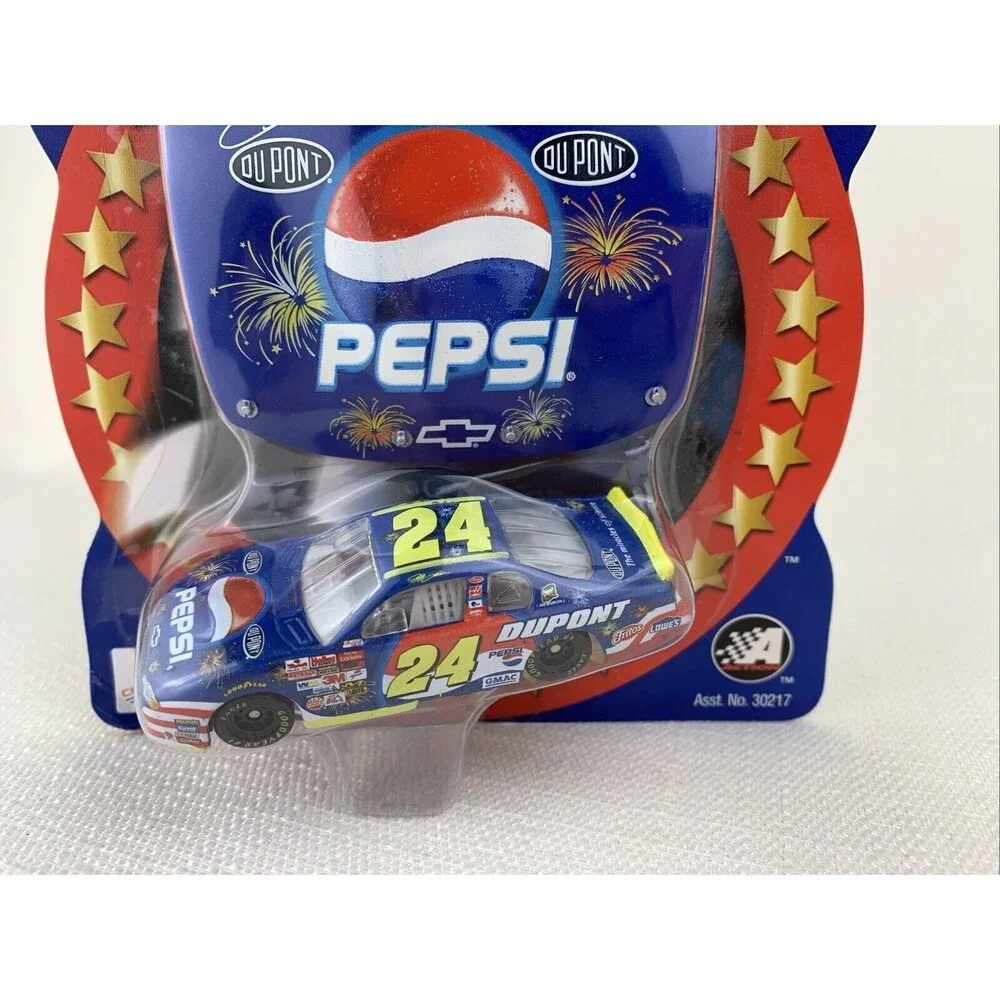 Jeff Gordon #24 Pepsi 2002 Monte Carlo Winners Circle 1/64 Scale Diecast W/ Hood